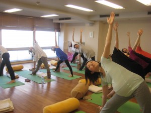 blog130621三角のポーズ